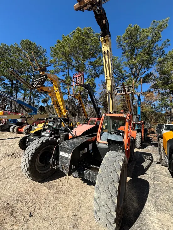 2018 JLG 742 Forklift