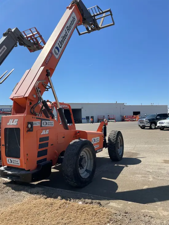 2017 SKYTRAK 6042 Forklift