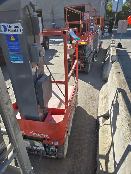 2018 Skyjack SJ12 Self-Propelled One-Person Lift