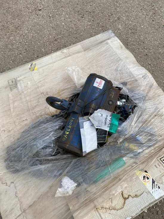 2012 JD NEUHAUS PROFI 1.5T/3T Hoist