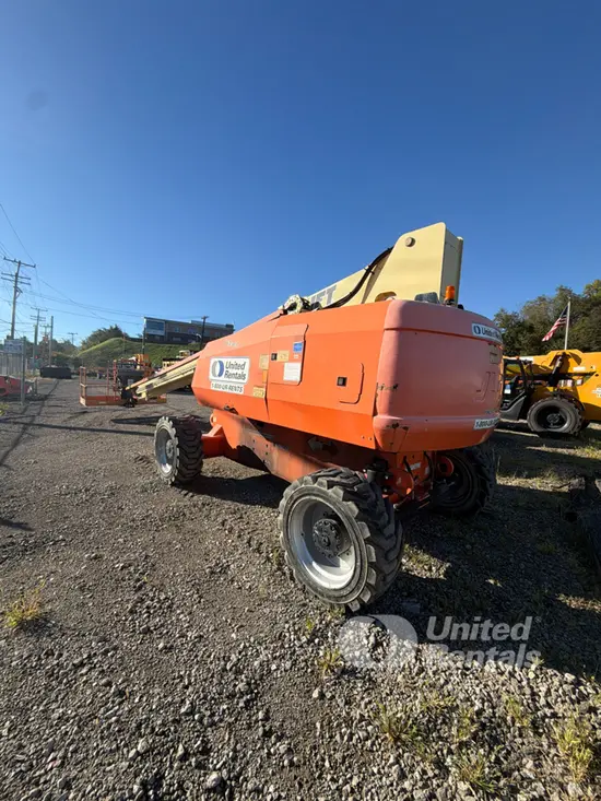 2017 JLG 800S Boom Lift
