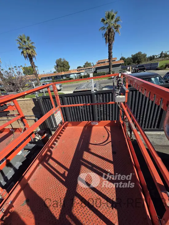 2020 Skyjack SJ6832RT Rough Terrain Scissor Lift