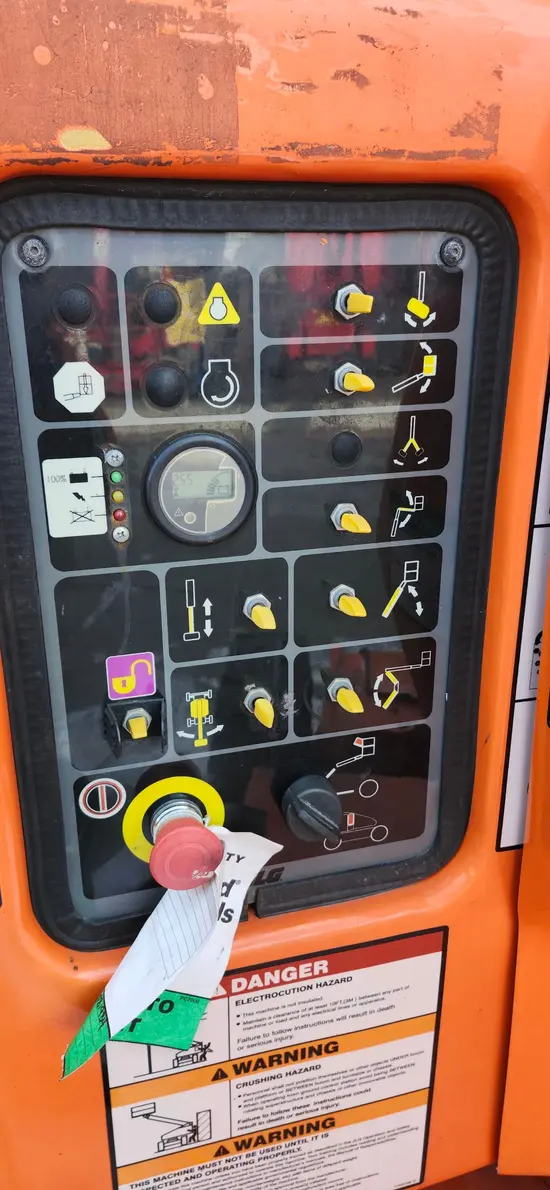 2017 JLG E450AJ Articulating Boom Lift