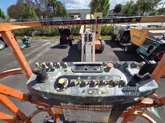 2016 JLG E400AJPN Articulating Boom Lift