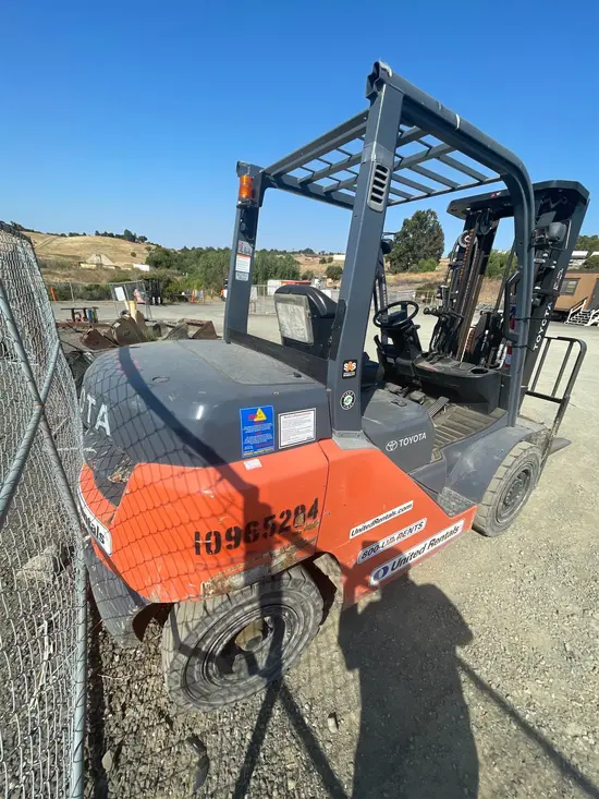 2019 Toyota 8FD35U Warehouse Forklift