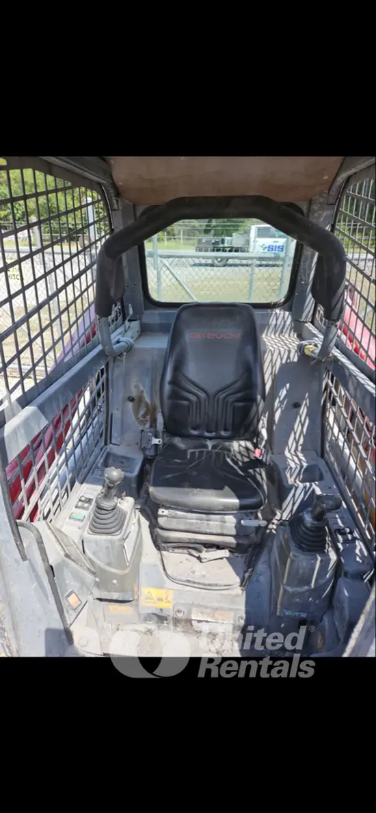 2021 Takeuchi TL8R2R Track Loader