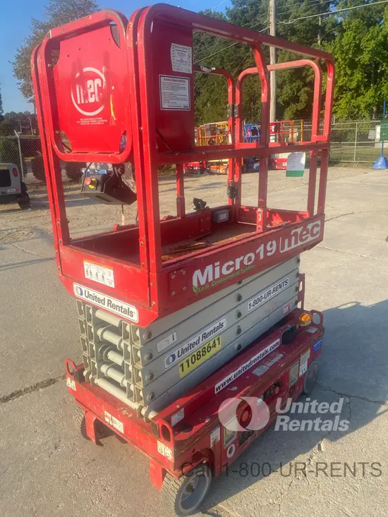 2020 MEC MICRO 19 Scissor Lift