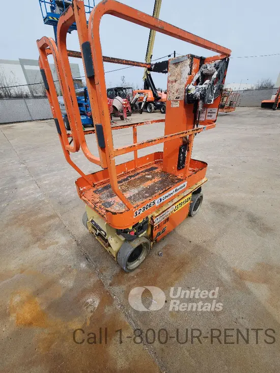 2019 JLG 1230ES Self-Propelled One-Person Lift