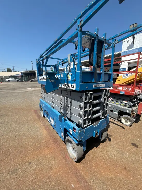 2018 Genie GS-3232 Scissor Lift