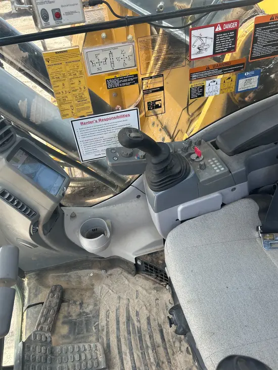 2019 John Deere 245G LC Excavator