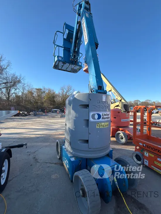 2013 Genie Z-30/20N Articulating Boom Lift