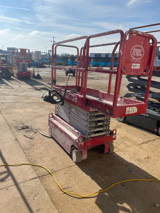 2018 MEC MICRO 19 Scissor Lift