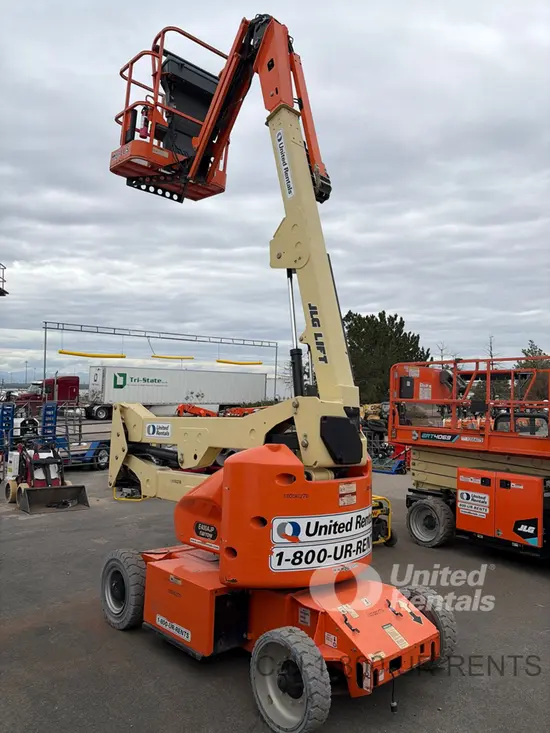 2017 JLG E400AJPN Articulating Boom Lift