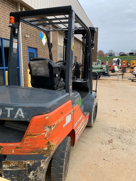 2021 Toyota 8FDU30 Warehouse Forklift