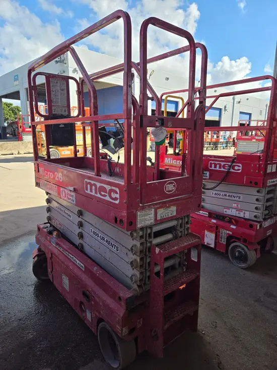 2019 MEC MICRO 26 Scissor Lift