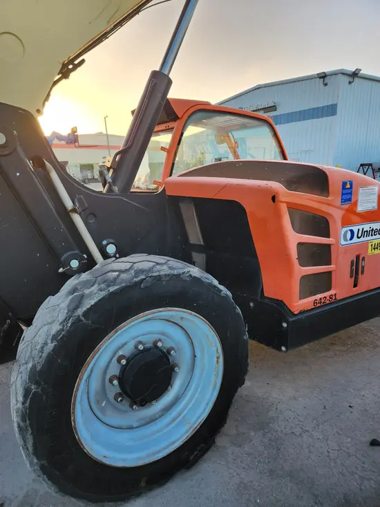 2017 JLG 642 Forklift