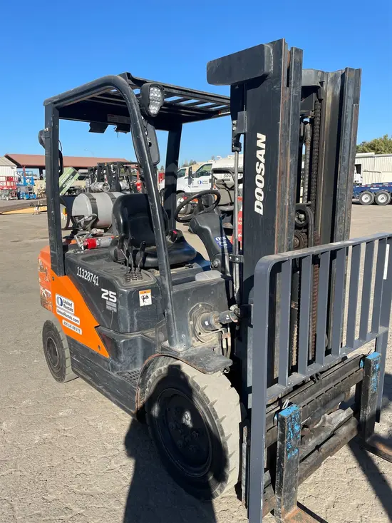 2021 Doosan G25P-7DF Warehouse Forklift