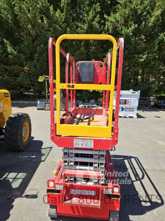 2018 MEC MICRO 19 Scissor Lift