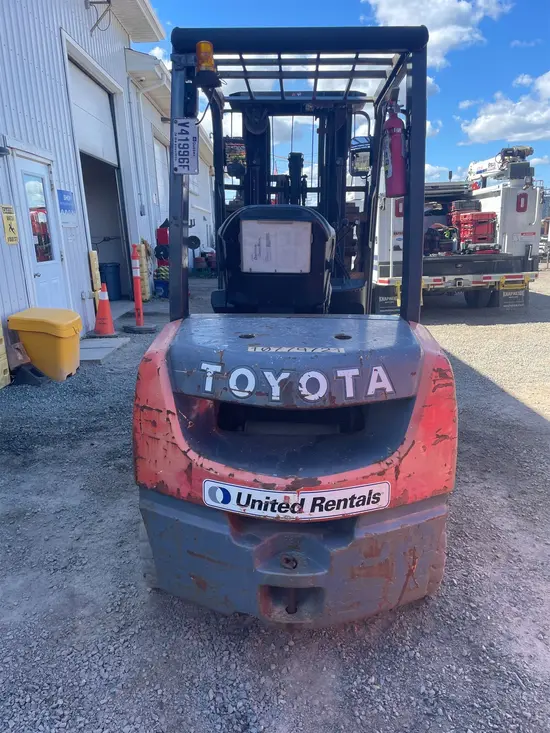 2018 Toyota 8FDU30 Warehouse Forklift