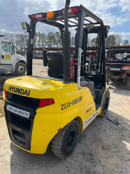 2017 HYUNDAI 30D-9 Warehouse Forklift