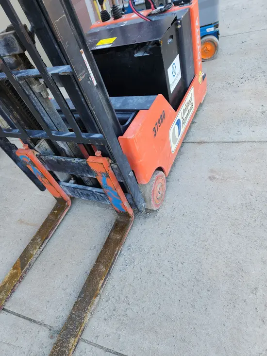 2016 Toyota 6BWC15-EE Warehouse Forklift