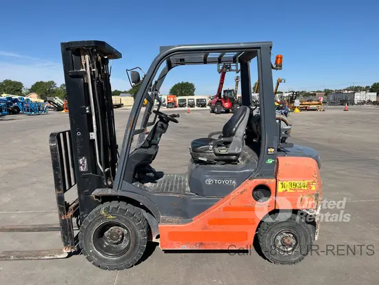 2019 Toyota 8FGU25 Warehouse Forklift