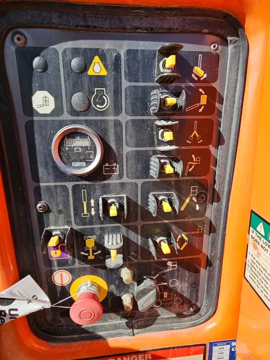 2013 JLG E400AJPN Articulating Boom Lift