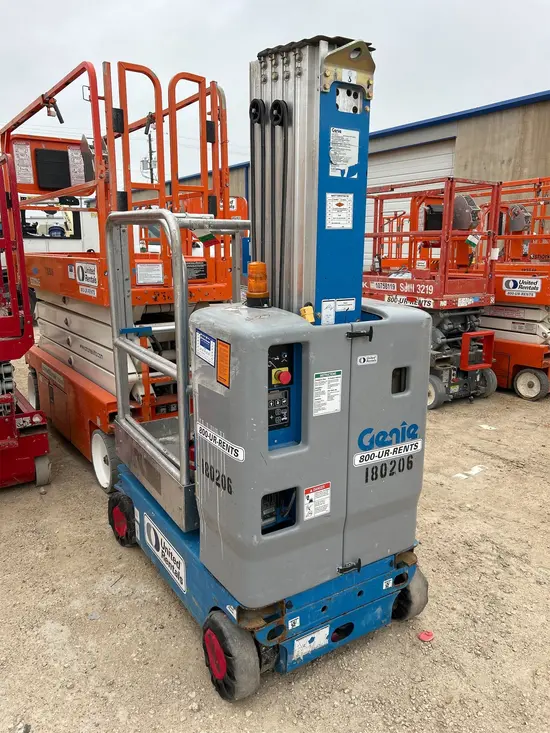2016 Genie GR-20 Self-Propelled One-Person Lift