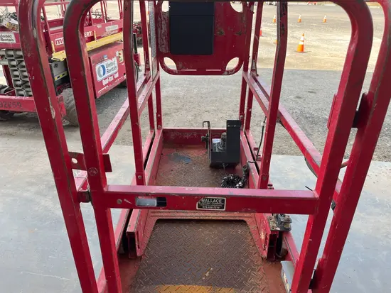 2018 MEC MICRO 19 Scissor Lift