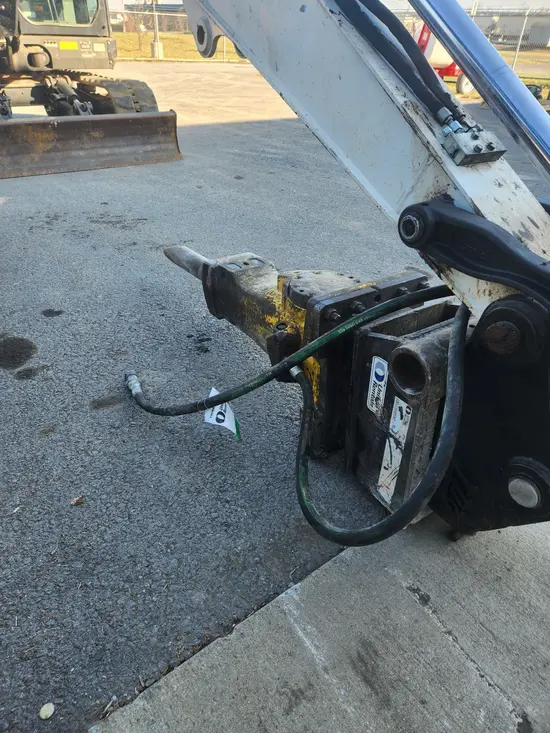 2016 Atlas Copco SB 452 Attachment