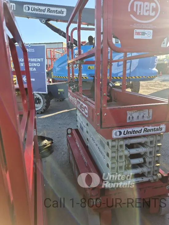 2018 MEC MICRO 19 Scissor Lift