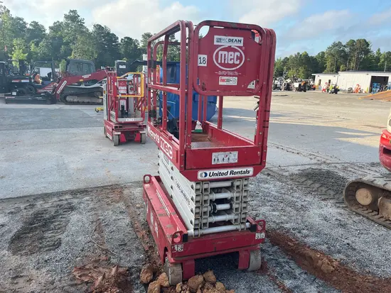 2019 MEC MICRO 19 Scissor Lift