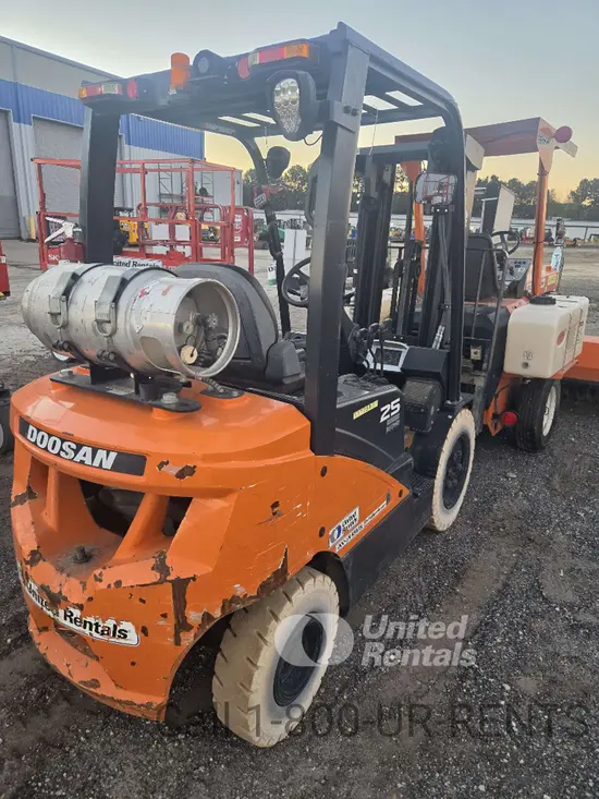 2021 Doosan G25N-7DF Warehouse Forklift