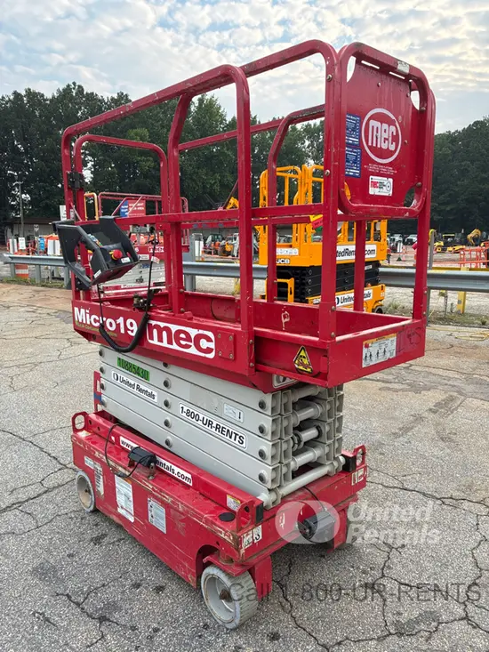 2019 MEC MICRO 19 Scissor Lift