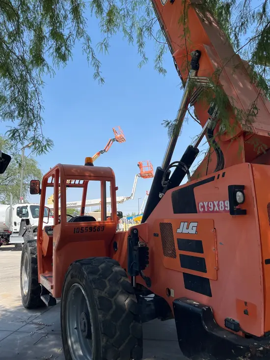 2017 SKYTRAK 10054 Forklift