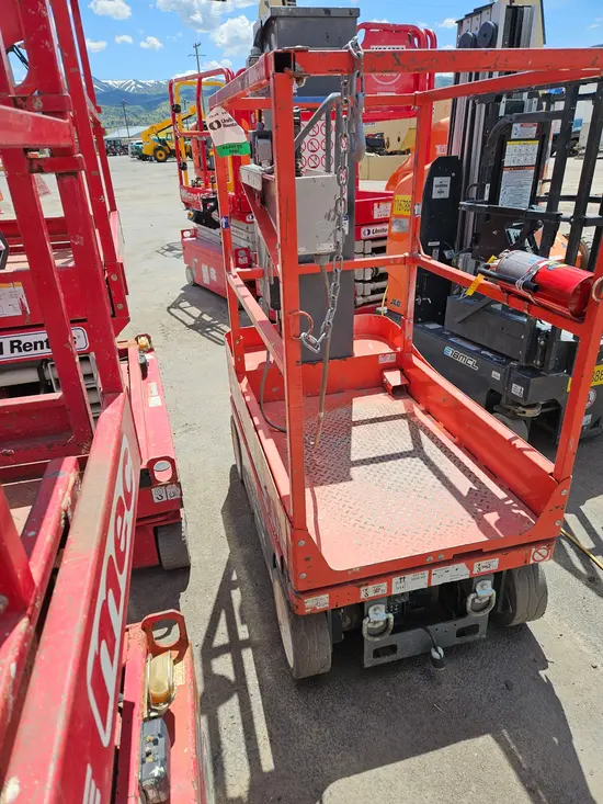 2018 Skyjack SJ16 Self-Propelled One-Person Lift