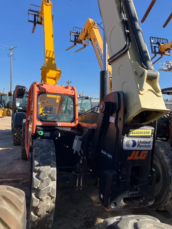 2018 JLG 742 Forklift