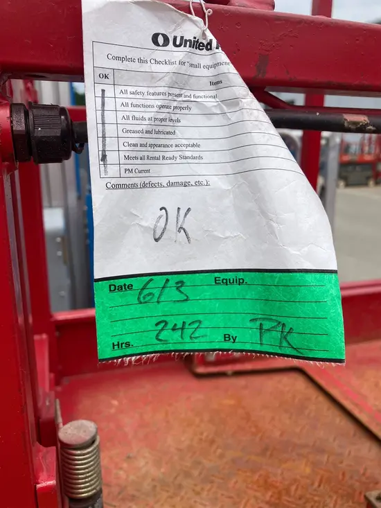 2019 MEC MICRO 19 Scissor Lift