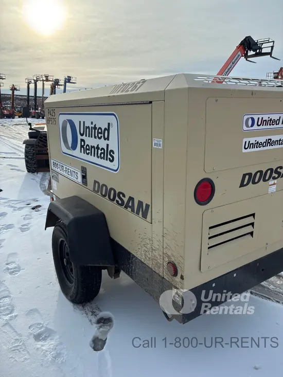 2021 Doosan P425/HP375WCUT4 Air Compressor