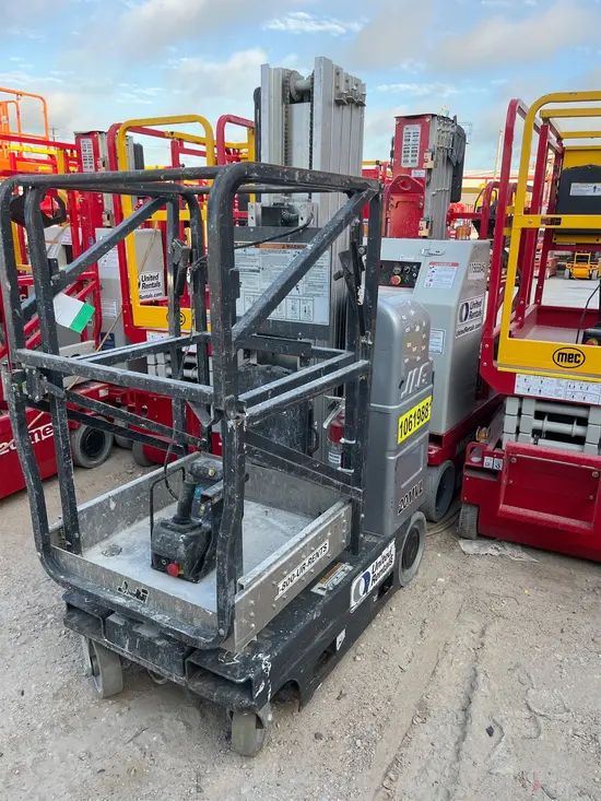 2017 JLG 20MVL Self-Propelled One-Person Lift