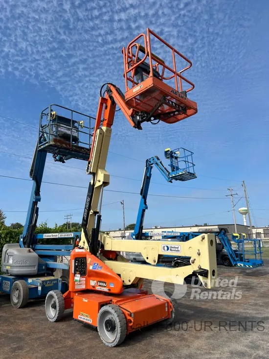 2018 JLG E450AJ Articulating Boom Lift