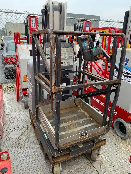 2016 JLG 20MVL Self-Propelled One-Person Lift