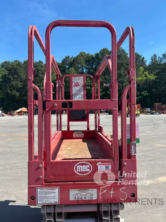 2020 MEC MICRO 26 Scissor Lift