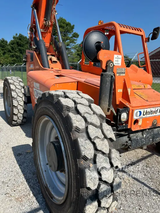 2019 SKYTRAK 8042 Forklift