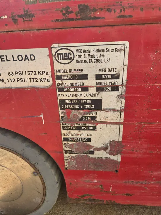 2019 MEC MICRO 19 Scissor Lift