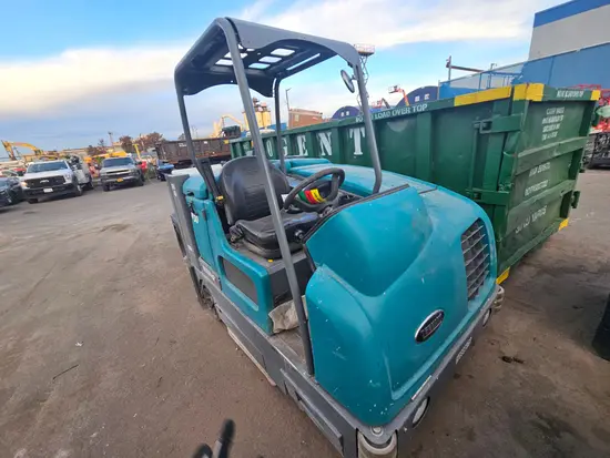 2019 Tennant M30 Sweeper