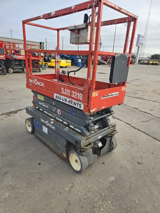 2018 Skyjack SJIII3219 Scissor Lift