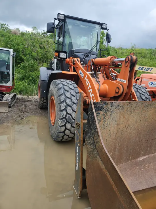 2019 HITACHI 2.8BKT JRB416 Attachment