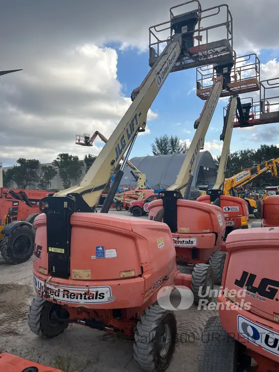 2017 JLG 400S Boom Lift