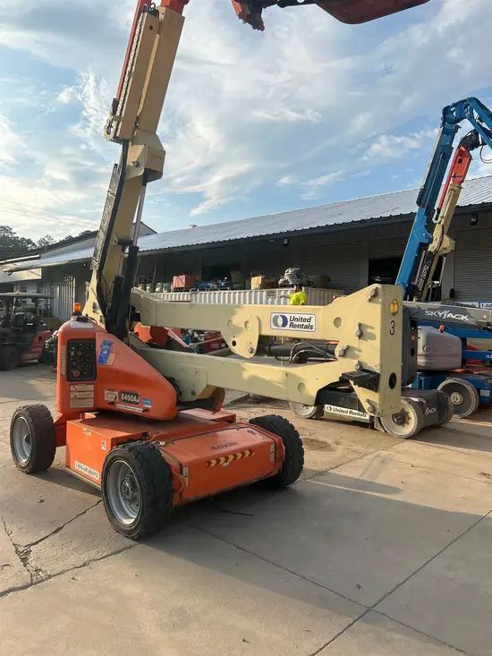 2016 JLG E450AJ Articulating Boom Lift